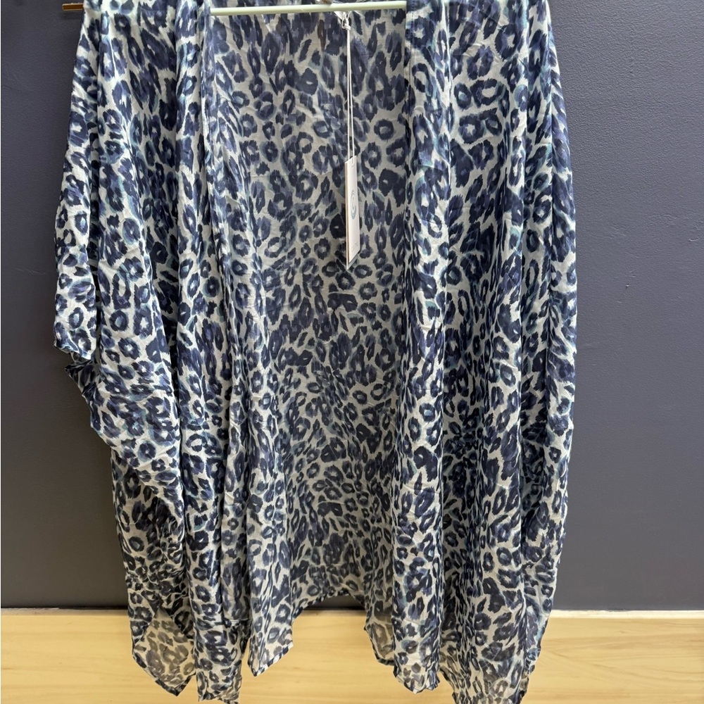 Johnny Was CALME Blue and White Patterned Kimono NWT small medium